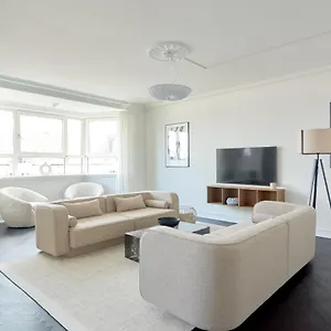 Apartment Beautiful 3 Bedroom Near Shopping & Metro, Copenhagen